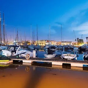 https://a46-oliveira-downtown-apartment.hotelaalgarve.com